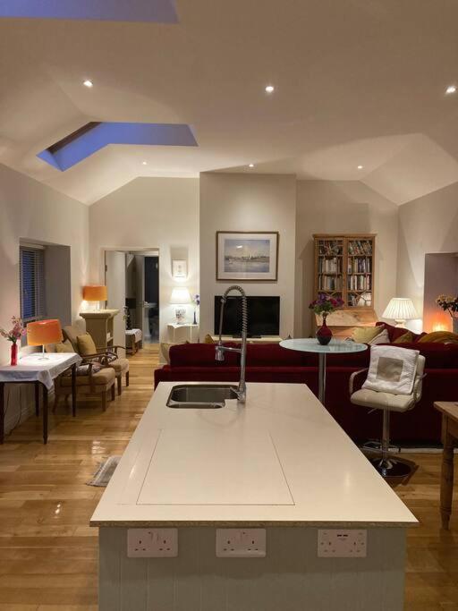 2 Quay Road, Killala. Stunning Sea Front Cottage Exteriör bild